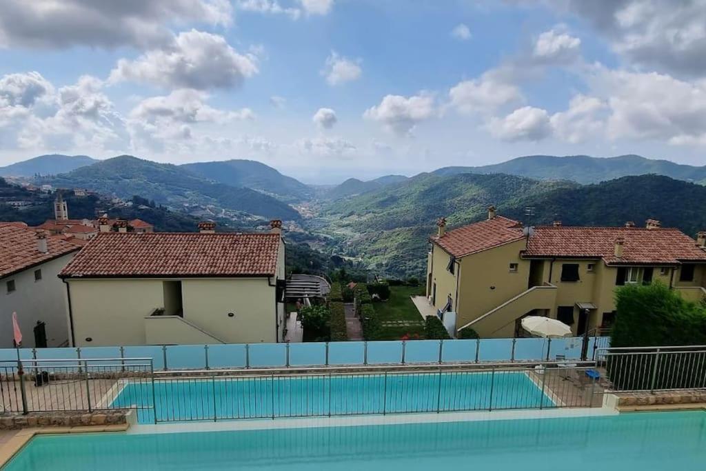 Incantevole Con Uso Piscina E Magliolo